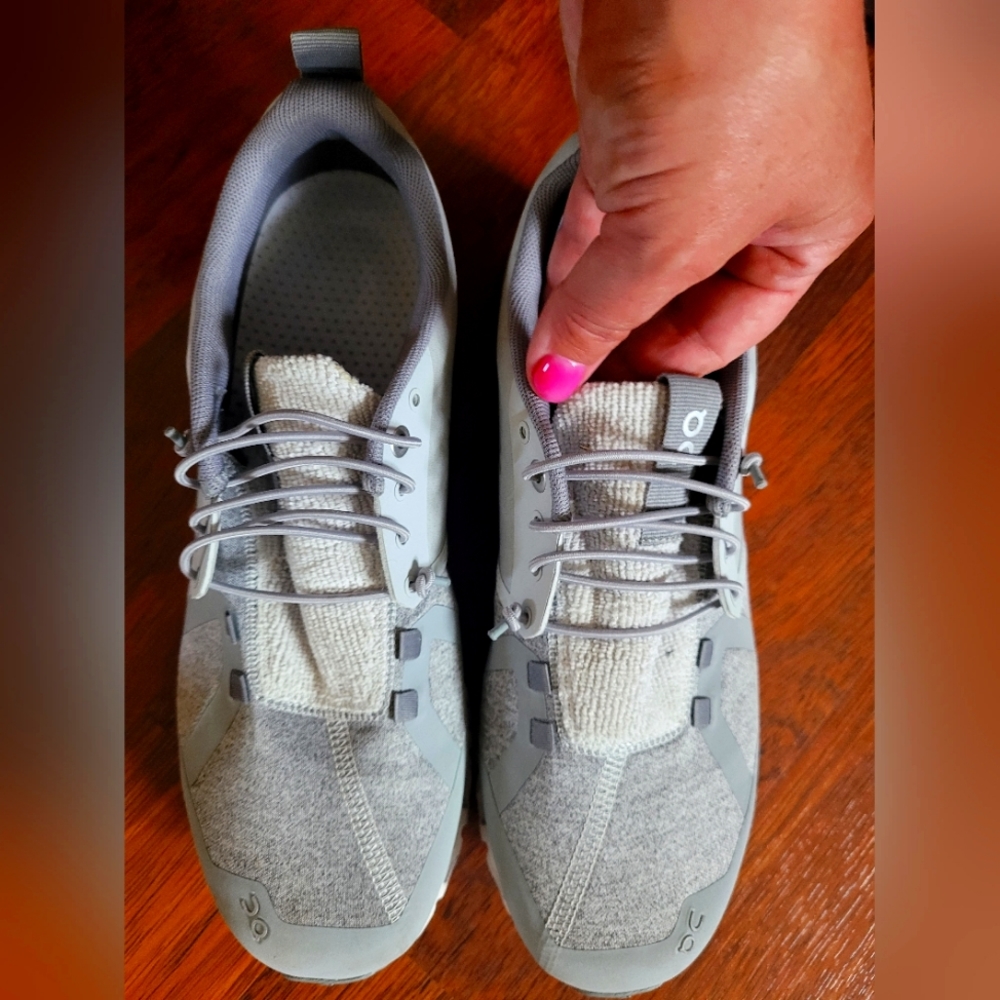 ON Cloud Grey Sneakers